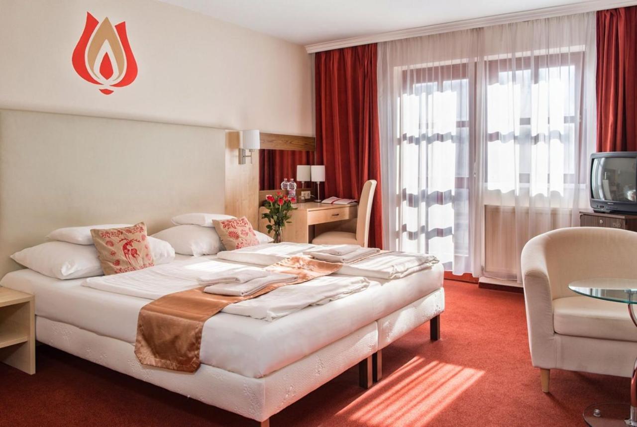Hotel Piroska Bük Extérieur photo