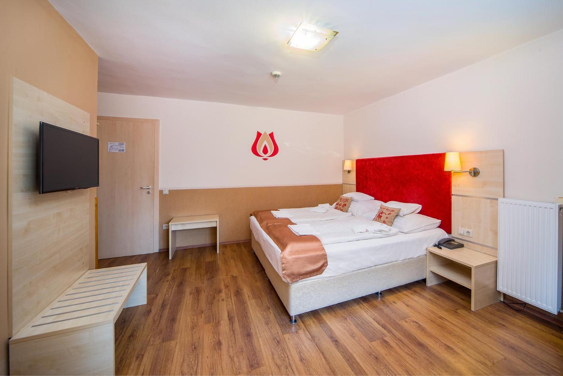 Hotel Piroska Bük Extérieur photo
